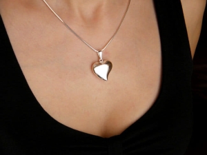 Piękne Srebrne Delikatne Gustowne Wypukłe Serduszko !!!