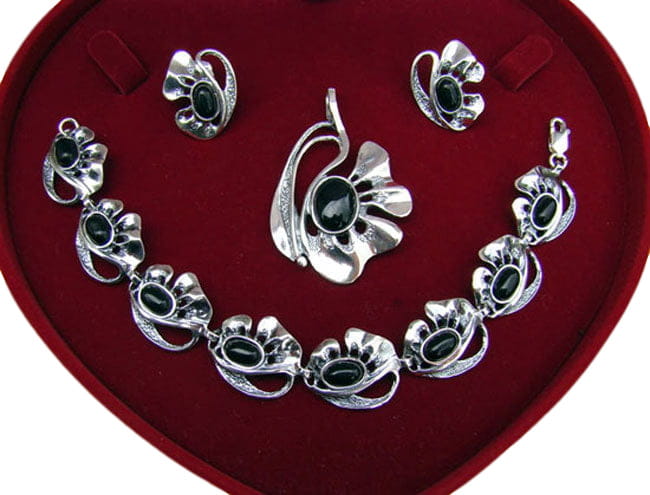 cae913c69be16220_.jpg