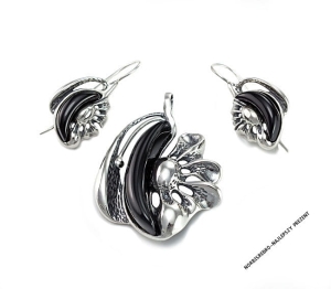 Efektowny Srebrny Komplet Kwiat z Onyksami Onyksem