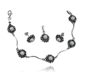 Srebrny Oksydowany Delikatny Komplet z Perłami 